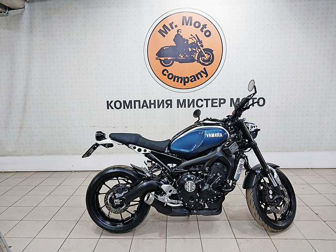 YAMAHA XSR900