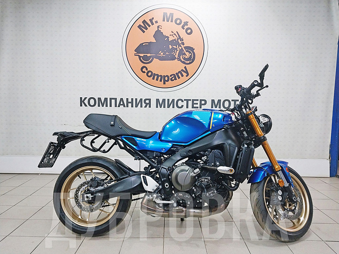 YAMAHA XSR900