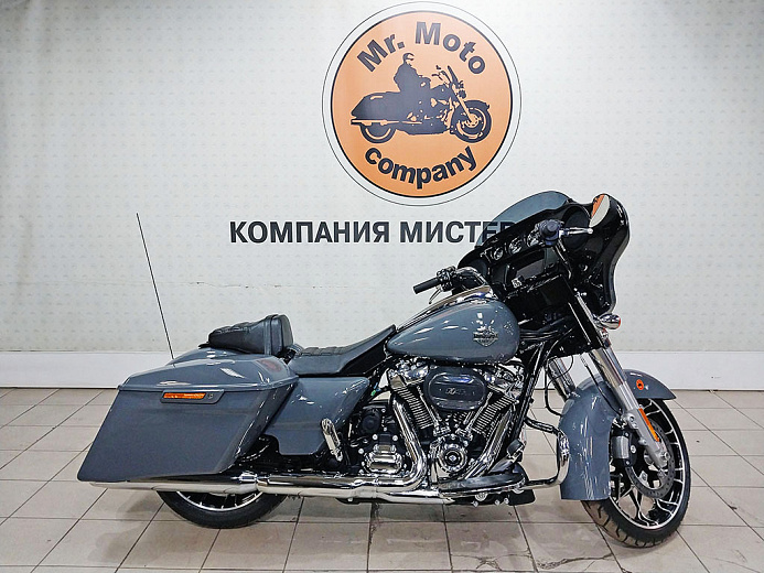 Harley-Davidson FLHXS1870 Street Glide
