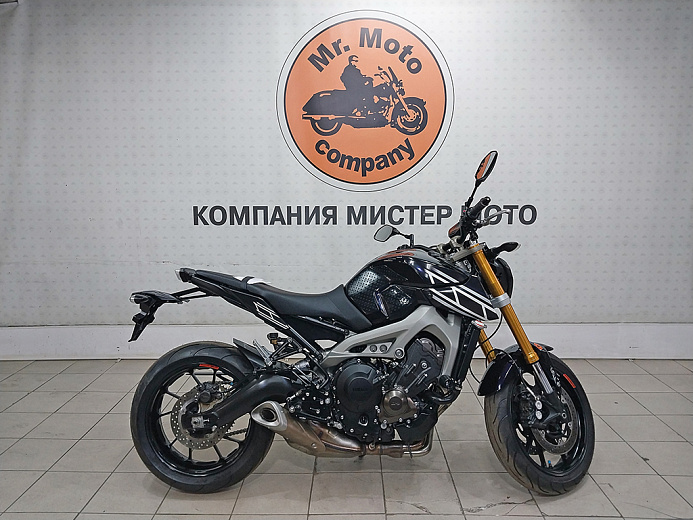 YAMAHA MT09