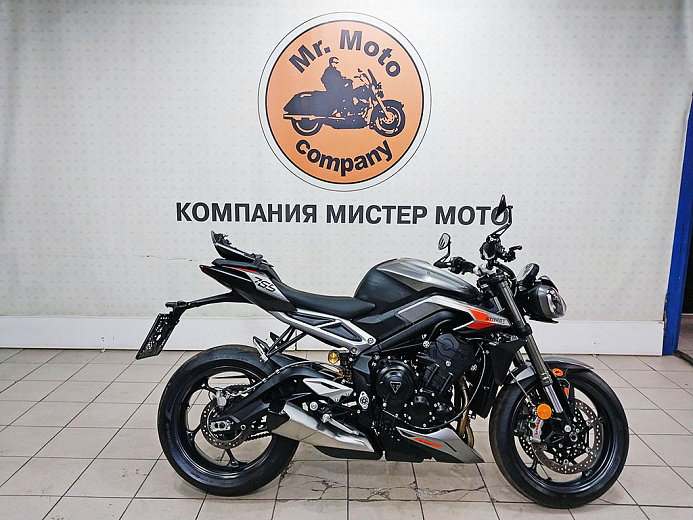 TRIUMPH STREET TRIPLE RS