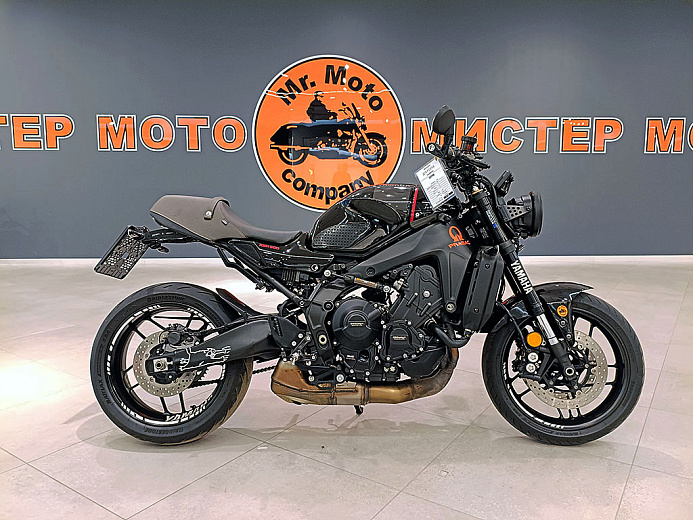 YAMAHA XSR900 ABS