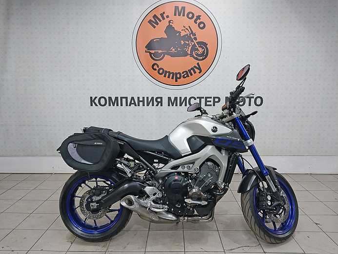 YAMAHA MT-09 