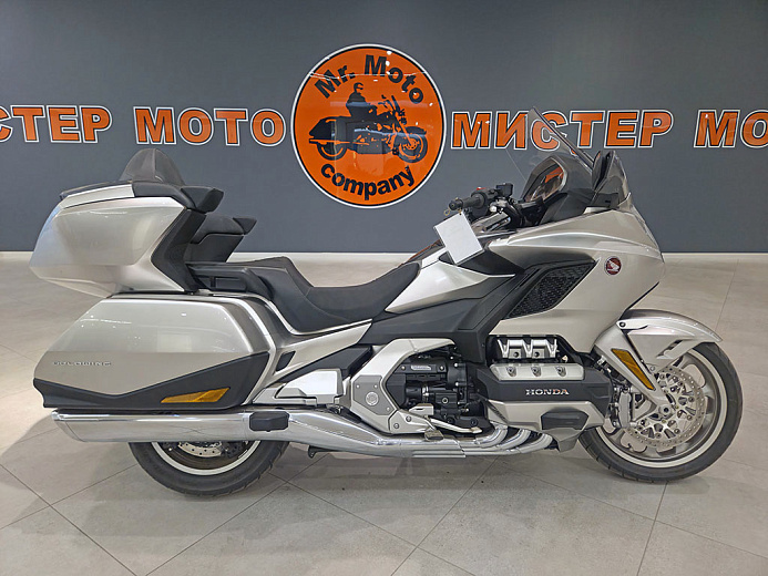 HONDA GL1800D GOLD WING DCT