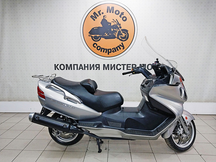 SUZUKI SKYWAVE 650