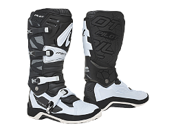 Кроссовые мотоботы FORMA PILOT BLACK/WHITE 44
