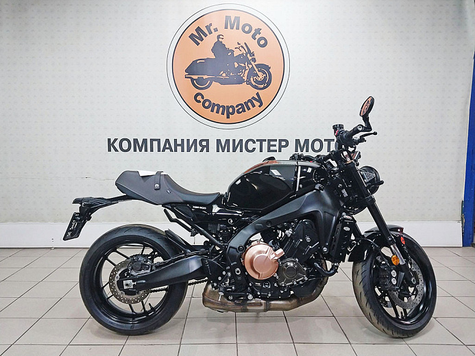 YAMAHA XSR900