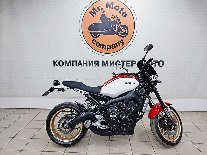YAMAHA XSR900 ABS