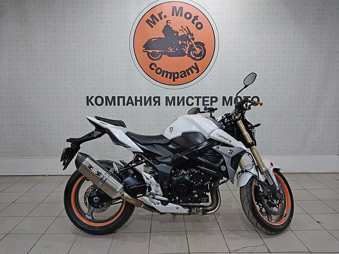 SUZUKI GSR750