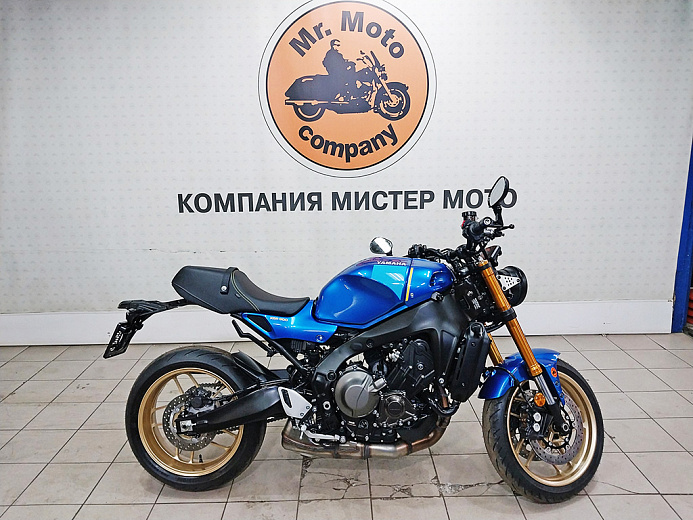 YAMAHA XSR900
