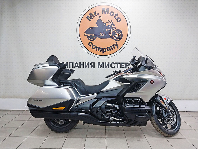 HONDA GL1800 GOLDWING TOUR