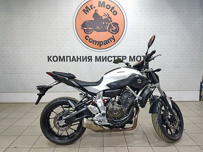 YAMAHA MT07