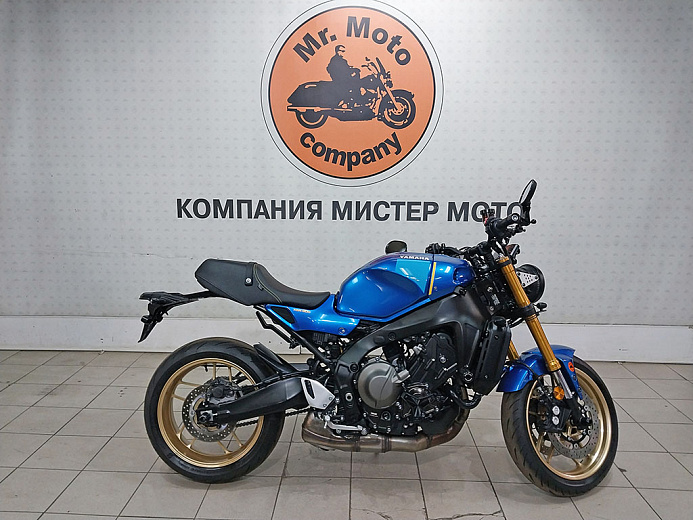 YAMAHA XSR900 ABS