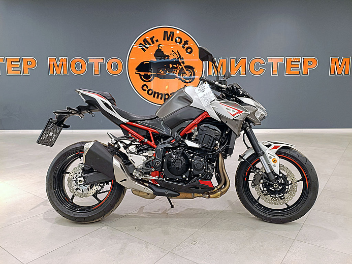 KAWASAKI Z900-2